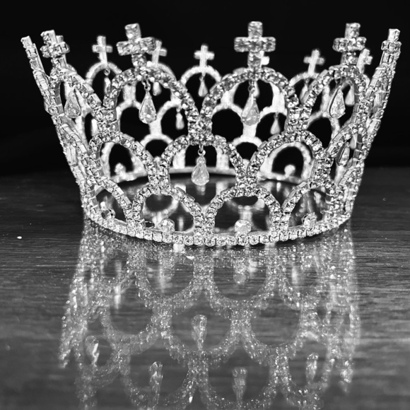 Exquisite Vintage Silver Crown with Luminescent Teardrop Crystal Embellishments main image 8